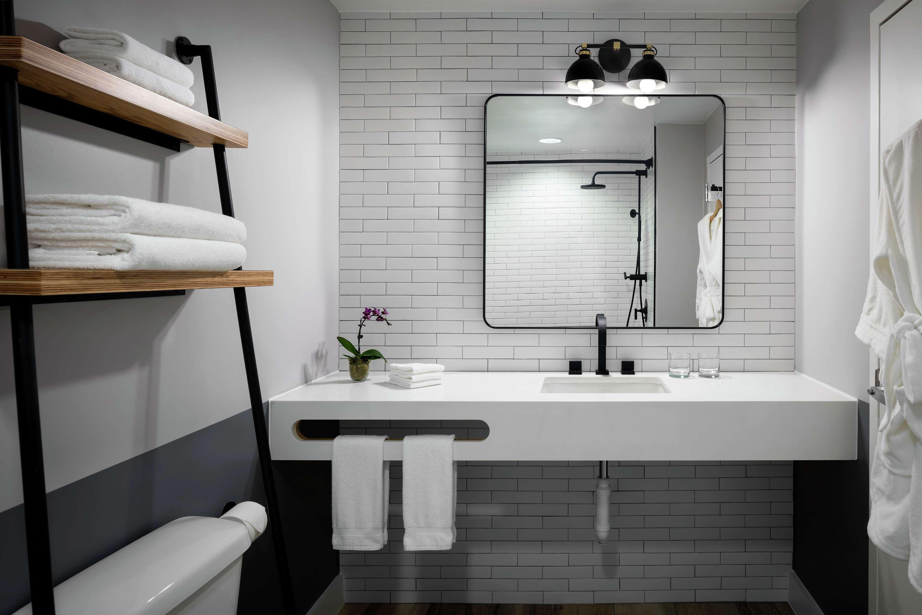 Freepoint Cambridge, Tapestry Collection By Hilton 4*