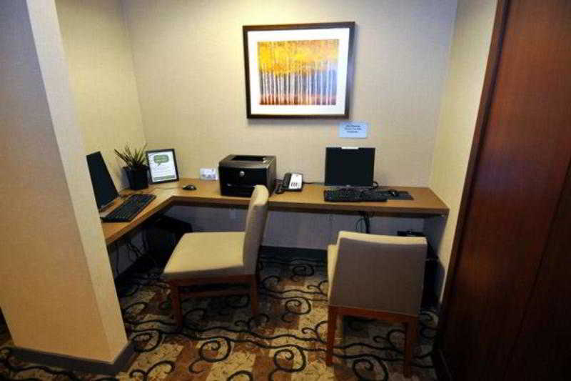Freepoint Cambridge, Tapestry Collection By Hilton